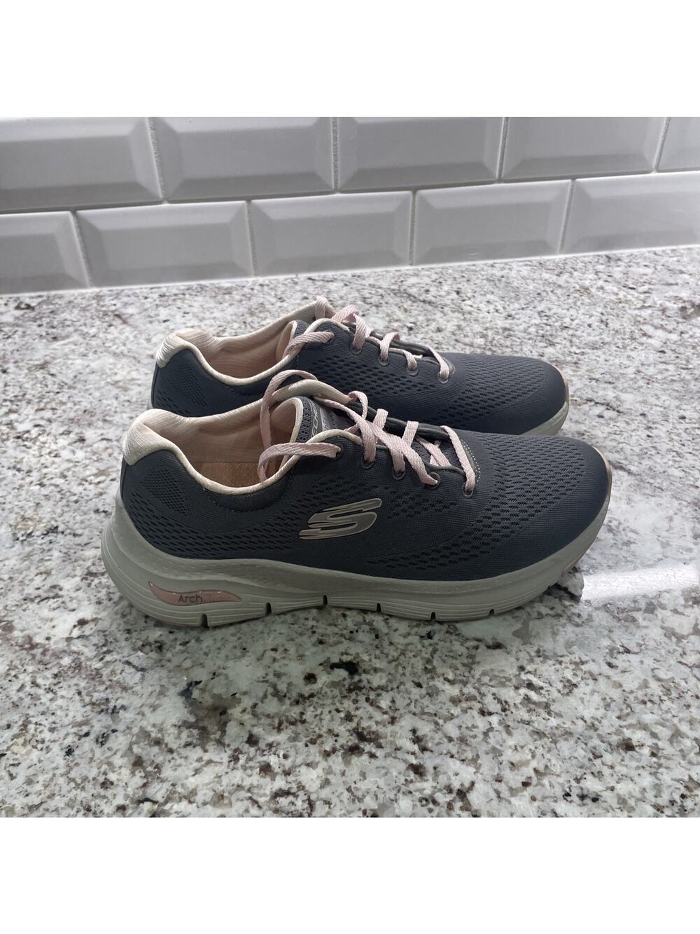 Skechers Trainers Ladies Arch Fit Big Appeal Gray & pink Size 9 Washable 149057